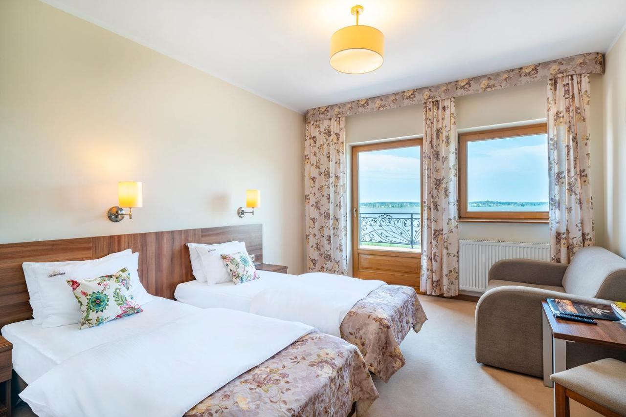 Labedz Hotel Karczma 이아와 외부 사진
