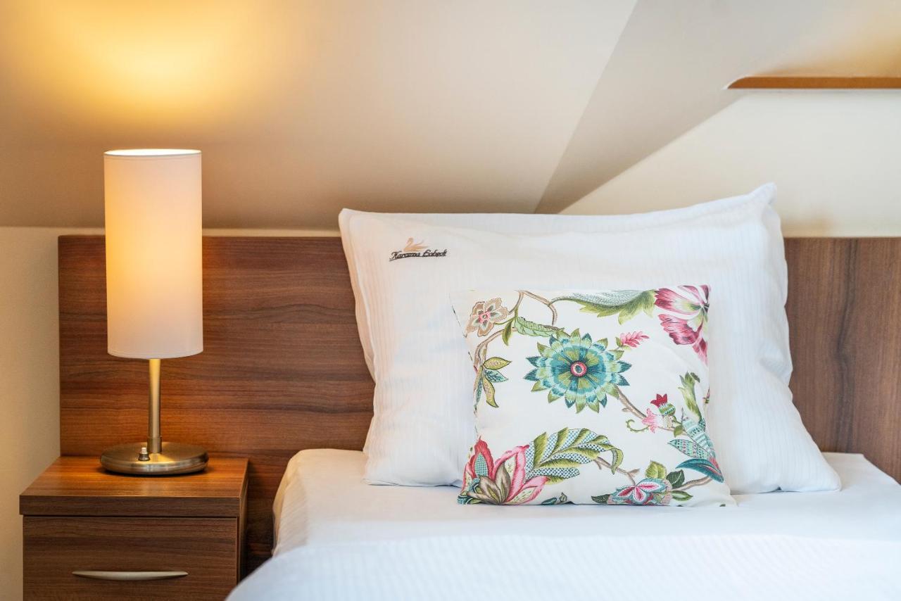 Labedz Hotel Karczma 이아와 외부 사진